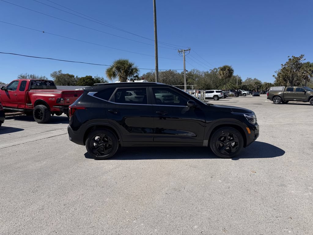 New 2026 Kia Seltos SX AWD/4WD image 3