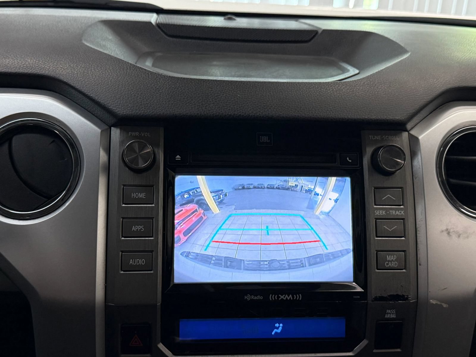 Used 2018 Toyota Tundra Platinum AWD/4WD image 32