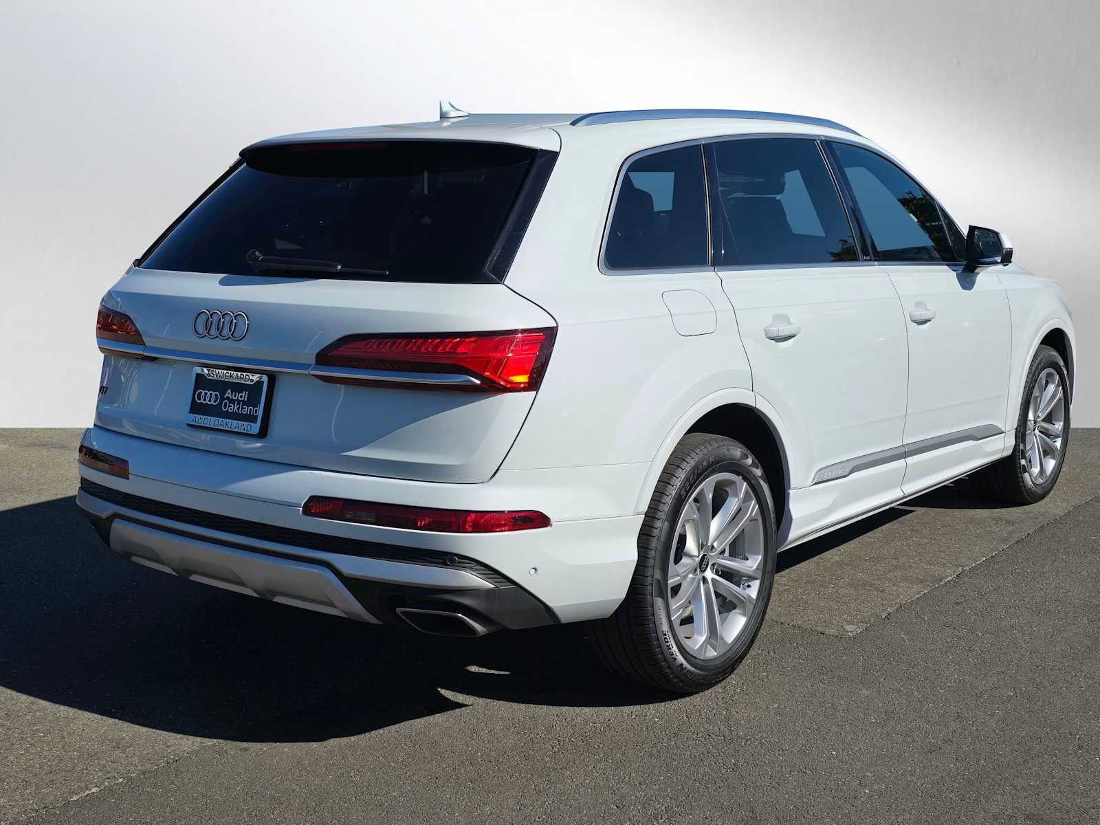 Used 2025 Audi Q7 2.0T Premium w/ Convenience Package image 7