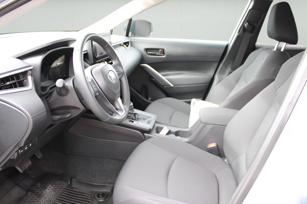 Certified 2026 Toyota Corolla Cross LE AWD/4WD image 9