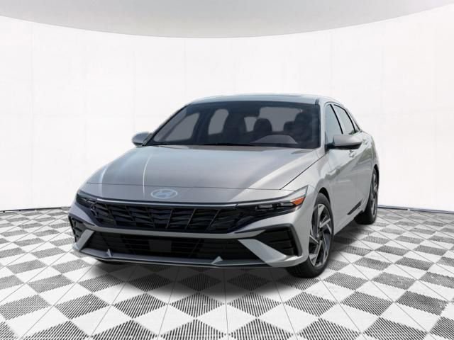 Used 2025 Hyundai Elantra SEL image 8