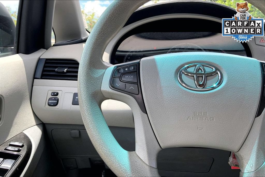Used 2014 Toyota Sienna LE FWD image 16