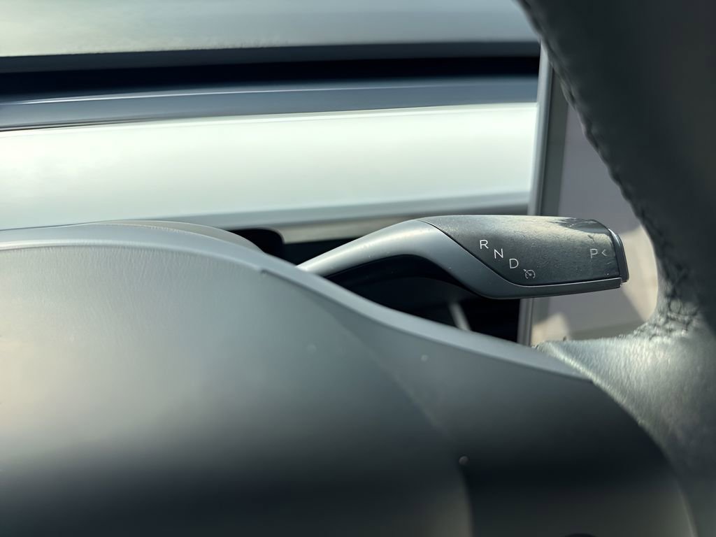 Used 2021 Tesla Model Y Long Range image 18