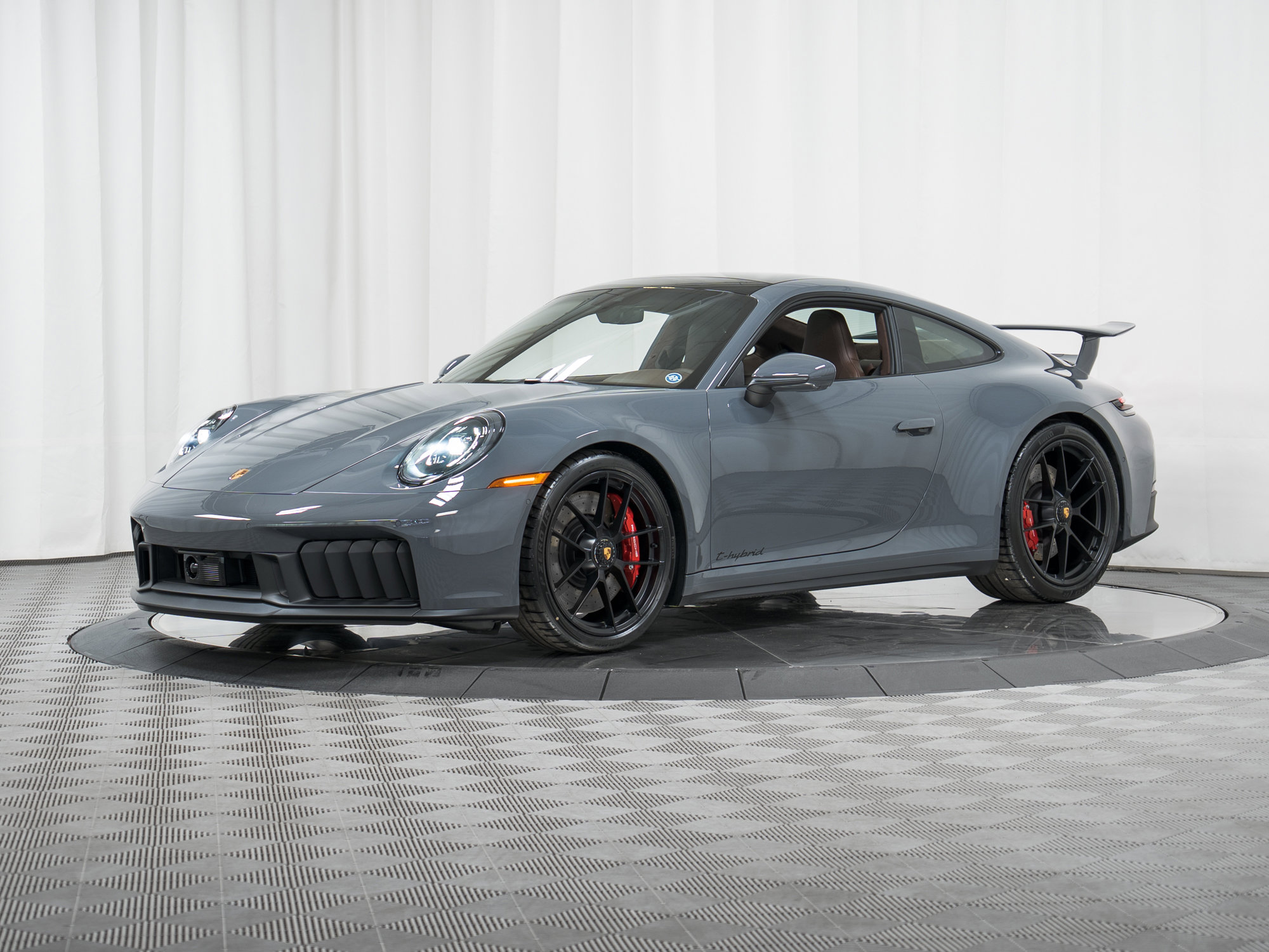 Used 2026 Porsche 911 Carrera 4 GTS image 33