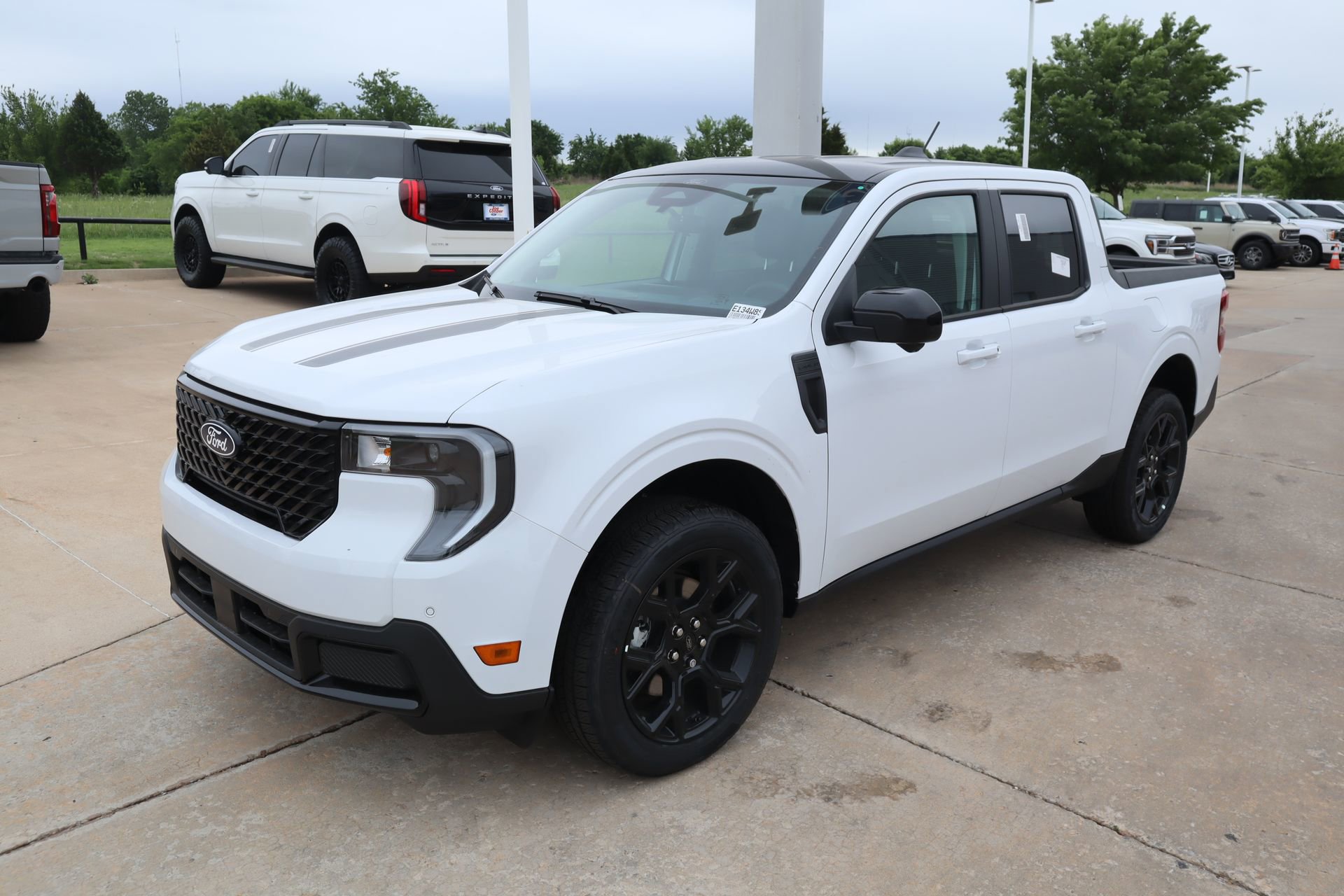 New 2026 Ford Maverick Lariat w/ Black Appearance Package AWD/4WD image 11