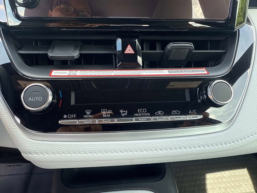 Used 2025 Toyota Corolla SE image 22