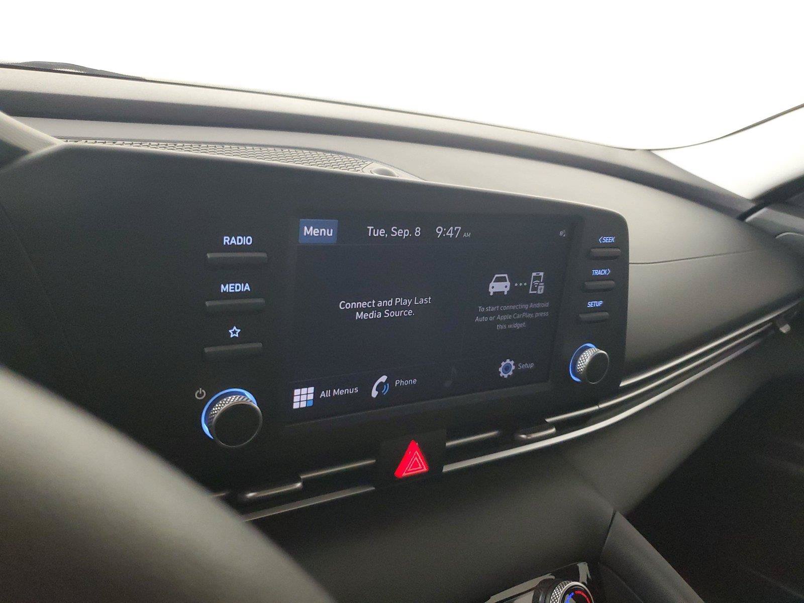 Used 2023 Hyundai Elantra SEL FWD image 25