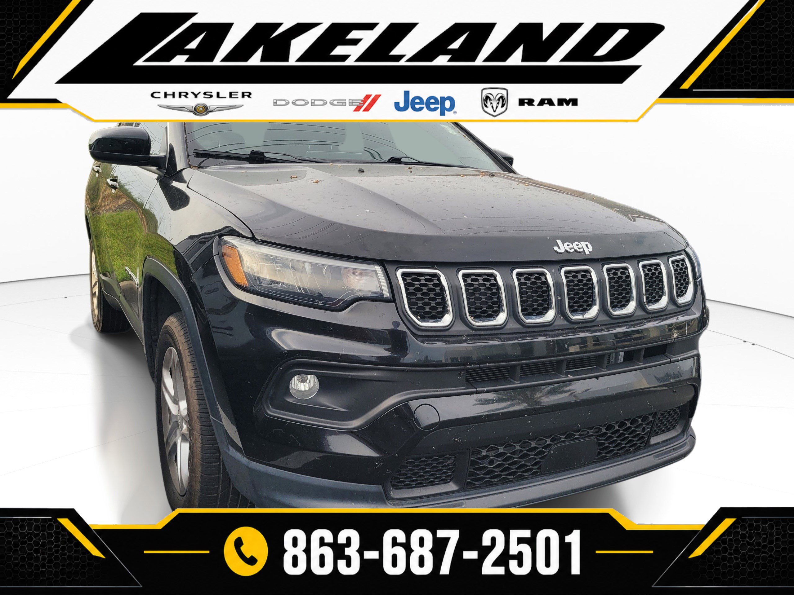 Used 2023 Jeep Compass Latitude AWD/4WD image 1