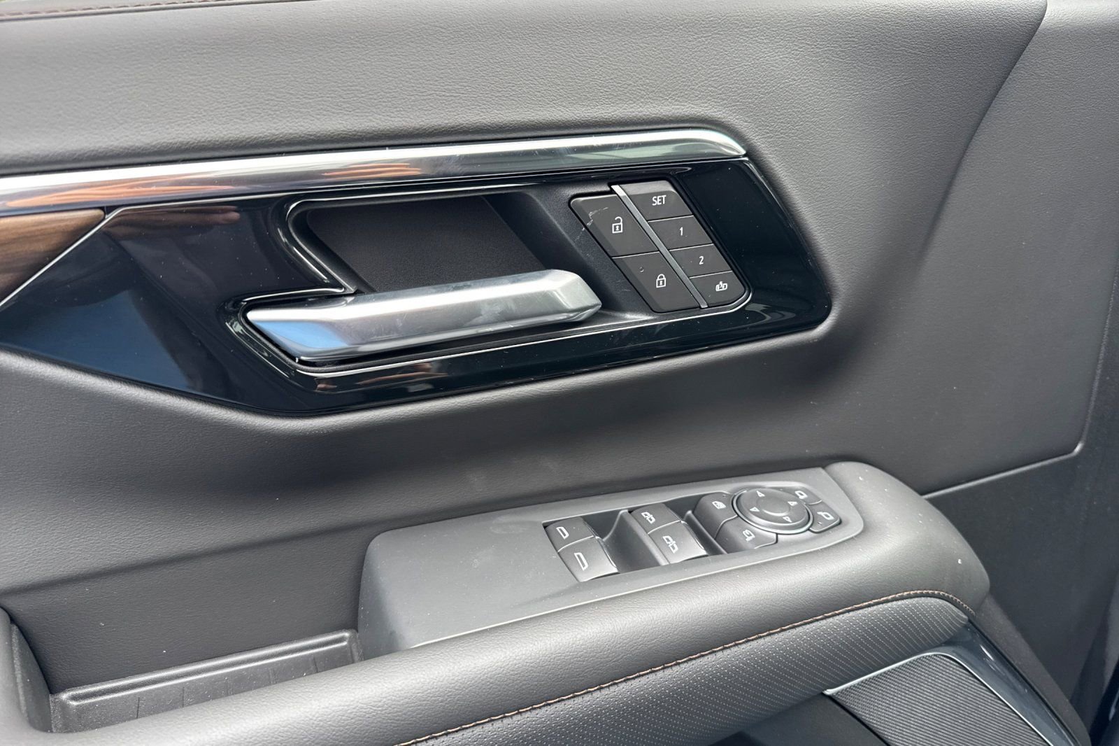 New 2026 Chevrolet Suburban High Country w/ Sun And Tow Package image 11