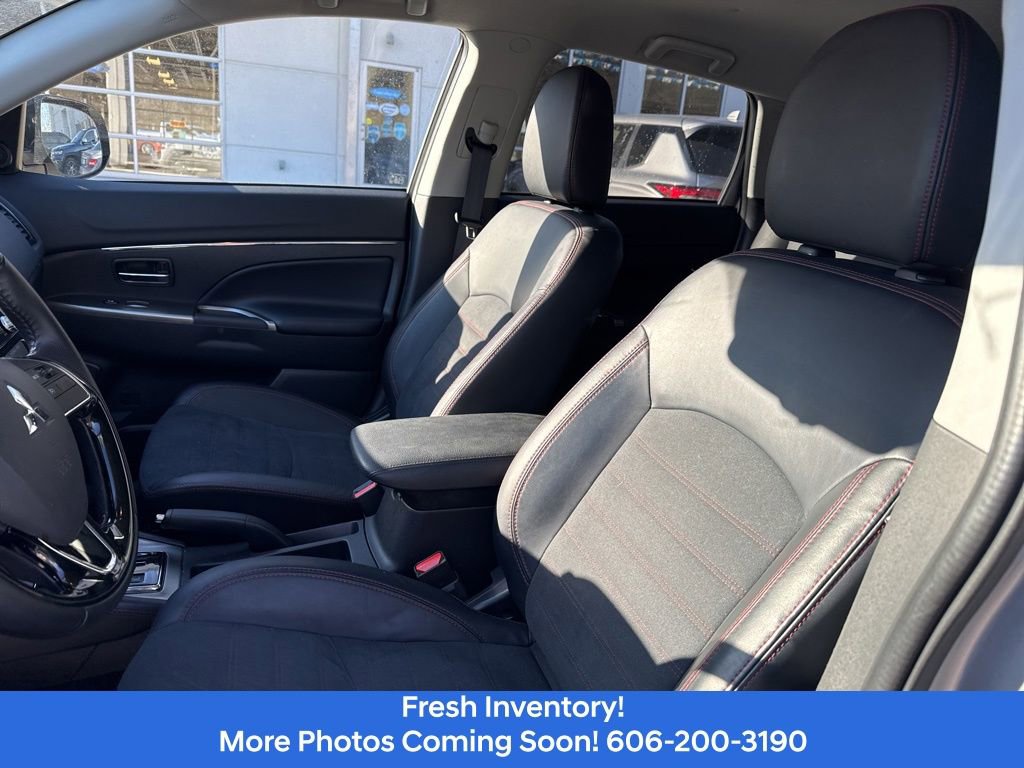 Used 2024 Mitsubishi Outlander Sport SE image 12