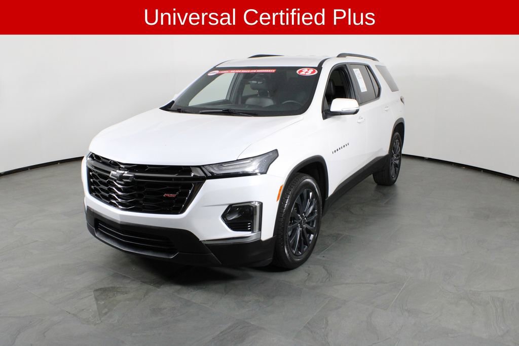 Used 2023 Chevrolet Traverse RS FWD image 2