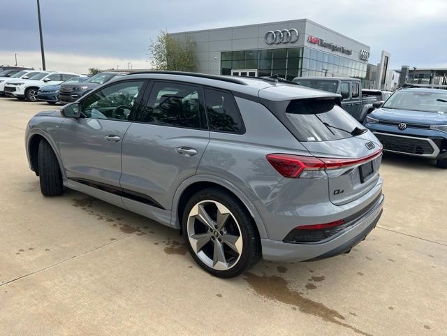 Used 2025 Audi Q4 e-tron Premium Plus AWD/4WD image 4
