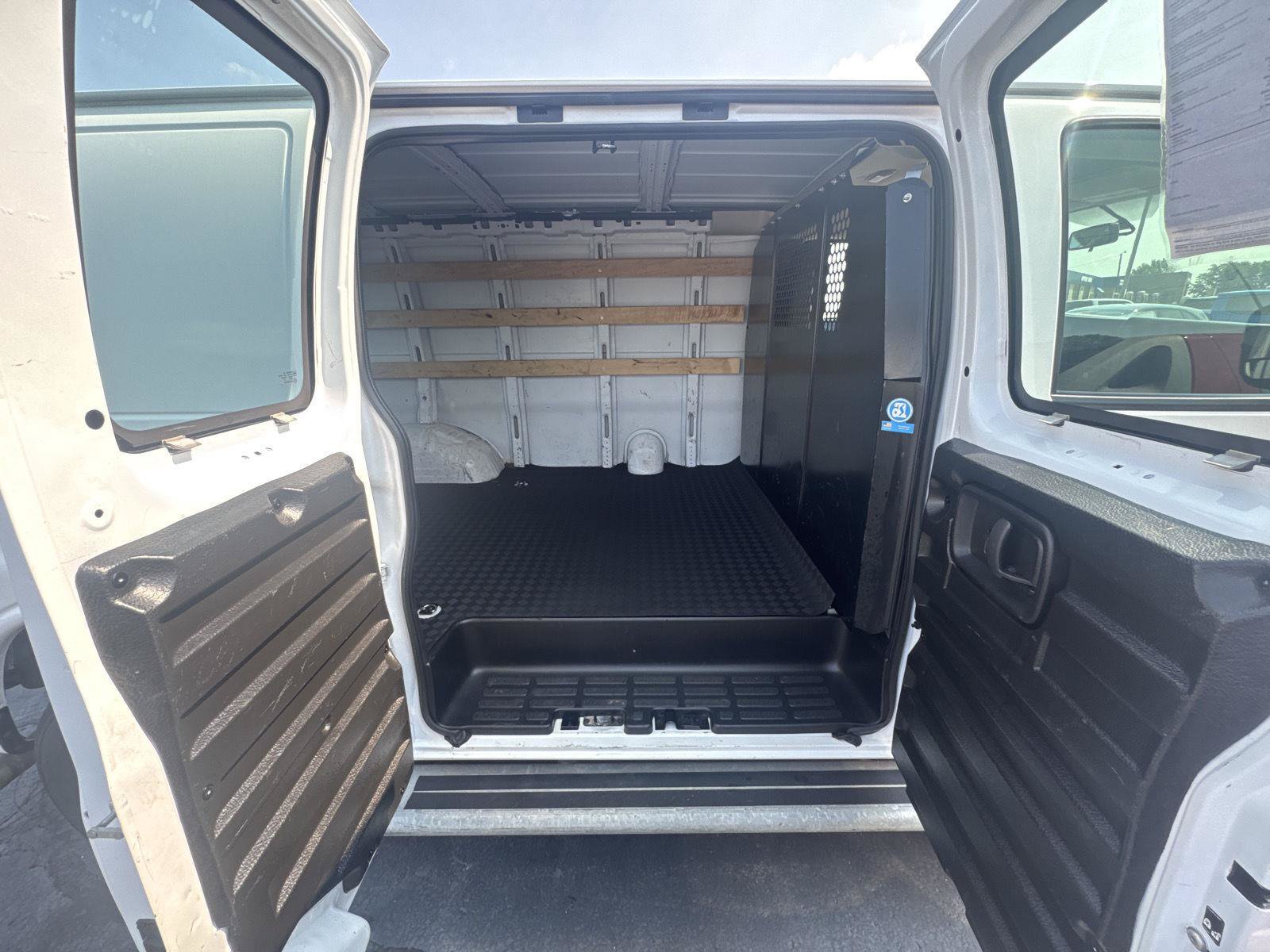 Used 2024 Chevrolet Express 2500 w/ Driver Convenience Package RWD image 11