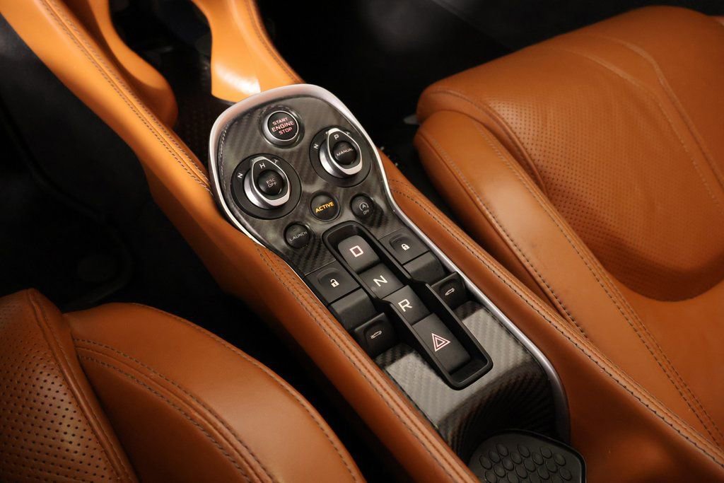 Used 2017 McLaren 570S image 10