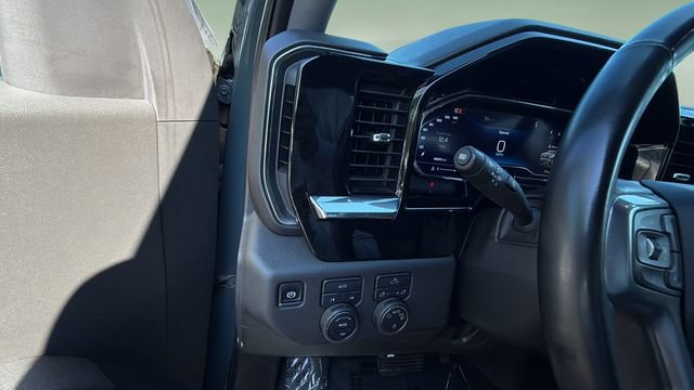 Used 2025 Chevrolet Silverado 1500 LT AWD/4WD image 21