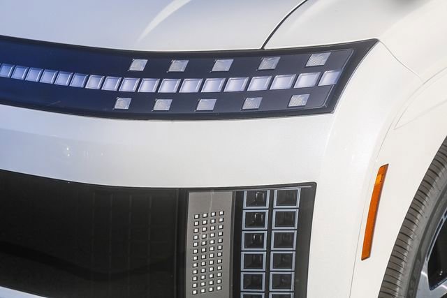 New 2026 Hyundai Ioniq 9 Calligraphy w/ Tow & Go Package image 8