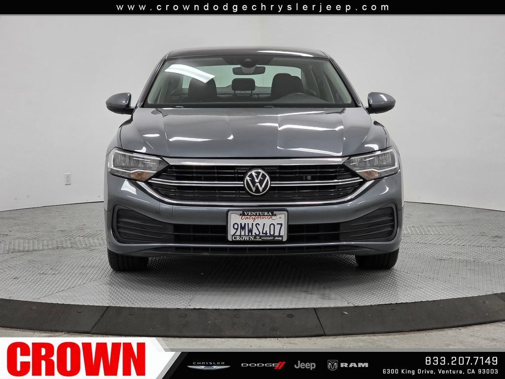 Used 2024 Volkswagen Jetta SE FWD video 2