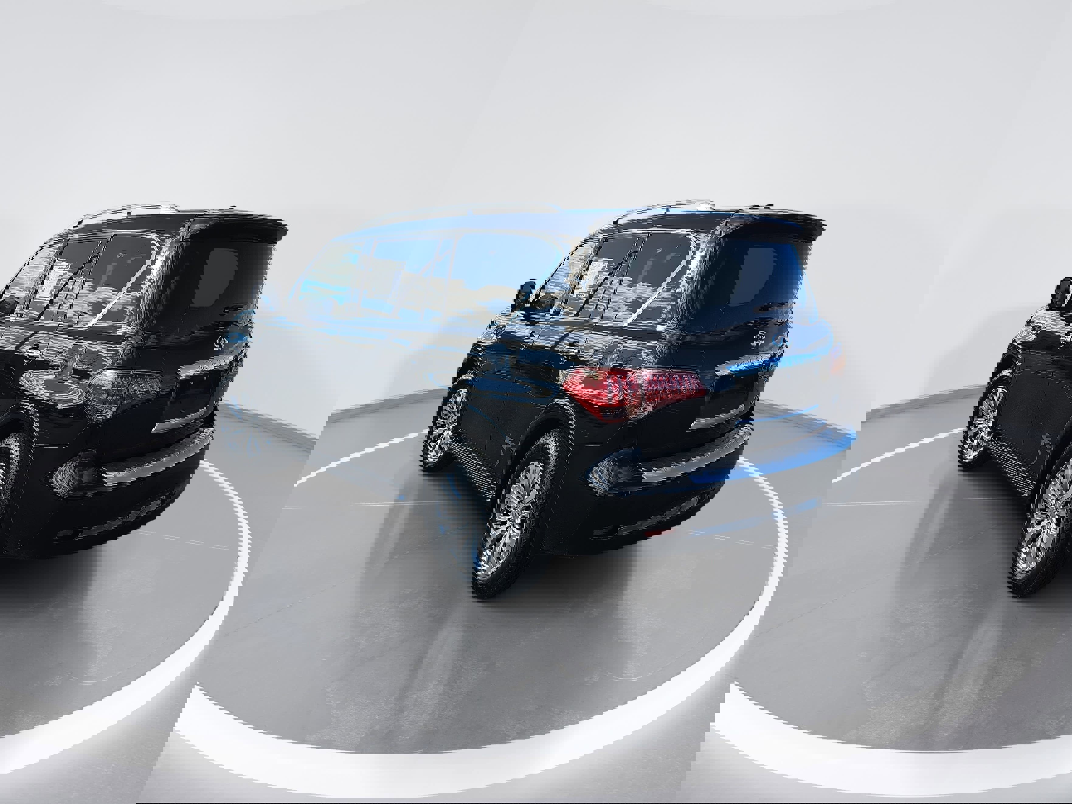 Used 2017 INFINITI QX80 2WD image 5