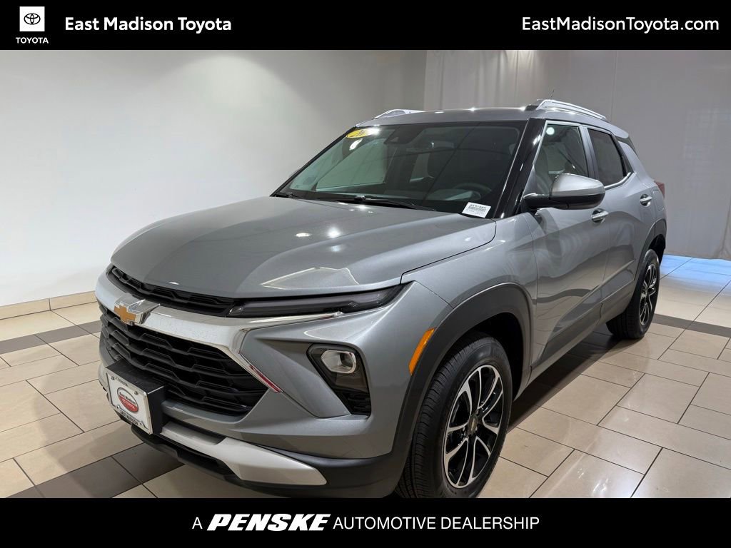 Used 2026 Chevrolet TrailBlazer LT w/ Convenience Package AWD/4WD image 1