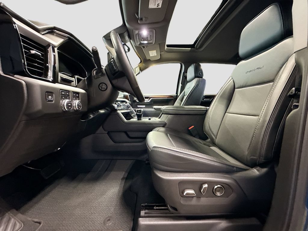 Used 2025 GMC Sierra 1500 Denali w/ Denali Reserve Package AWD/4WD image 22
