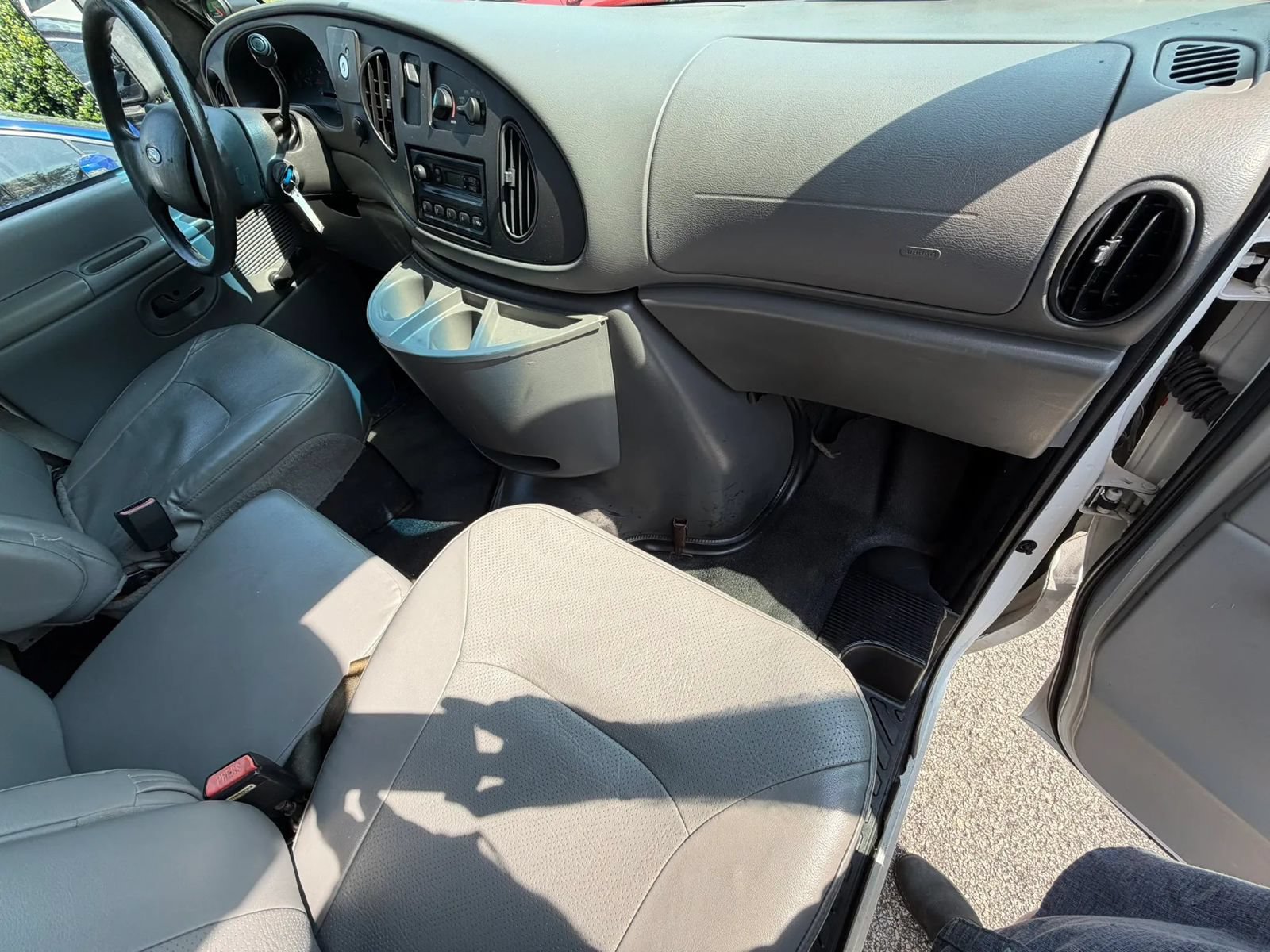 Used 2007 Ford E-450 and Econoline 450 RWD image 19