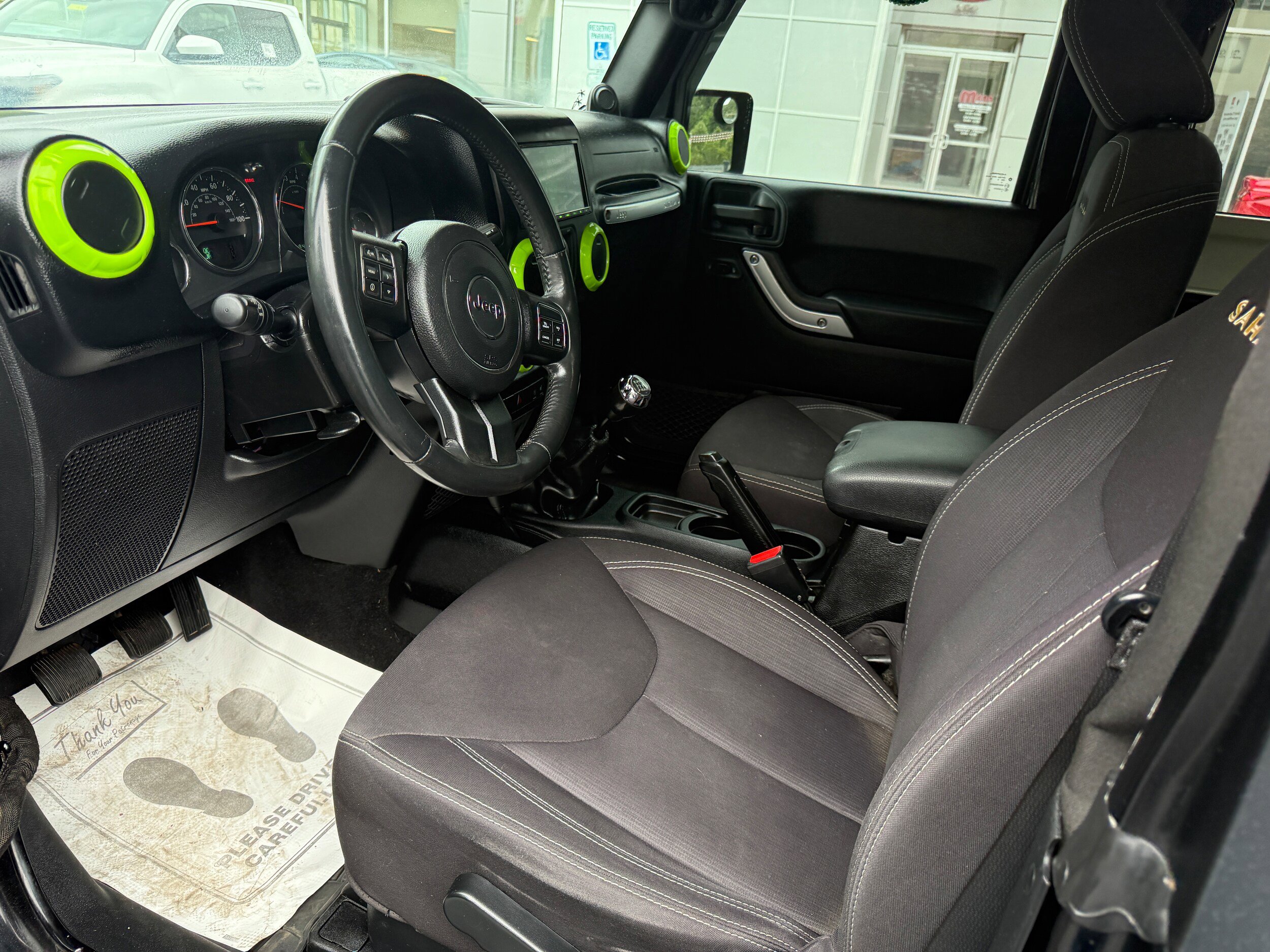 Used 2014 Jeep Wrangler Sahara w/ Connectivity Group AWD/4WD image 12