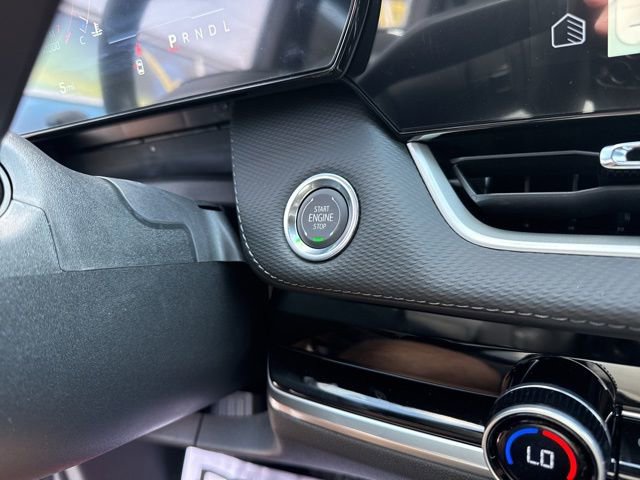 New 2026 Chevrolet Equinox LT w/ Convenience Package II image 18