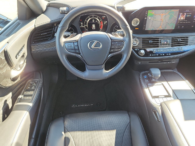 Used 2021 Lexus LS 500 AWD image 11