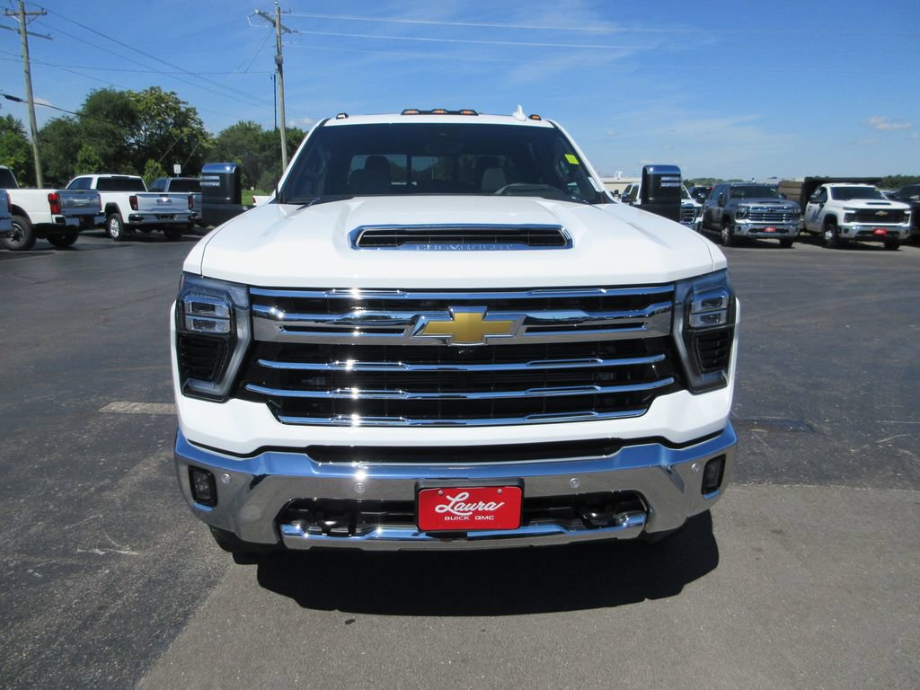 Certified 2025 Chevrolet Silverado 3500 LTZ w/ LTZ Premium Package AWD/4WD image 14