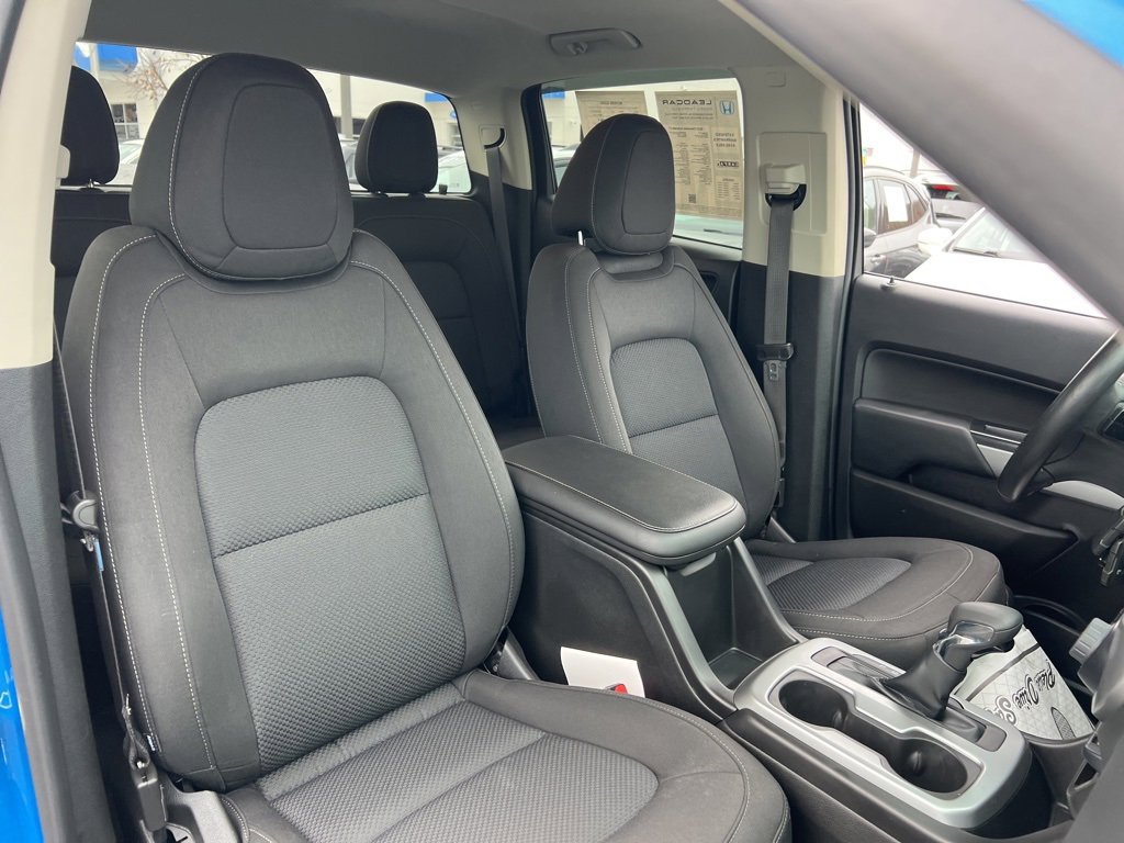 Used 2022 Chevrolet Colorado LT w/ Chrome Appearance Package image 26