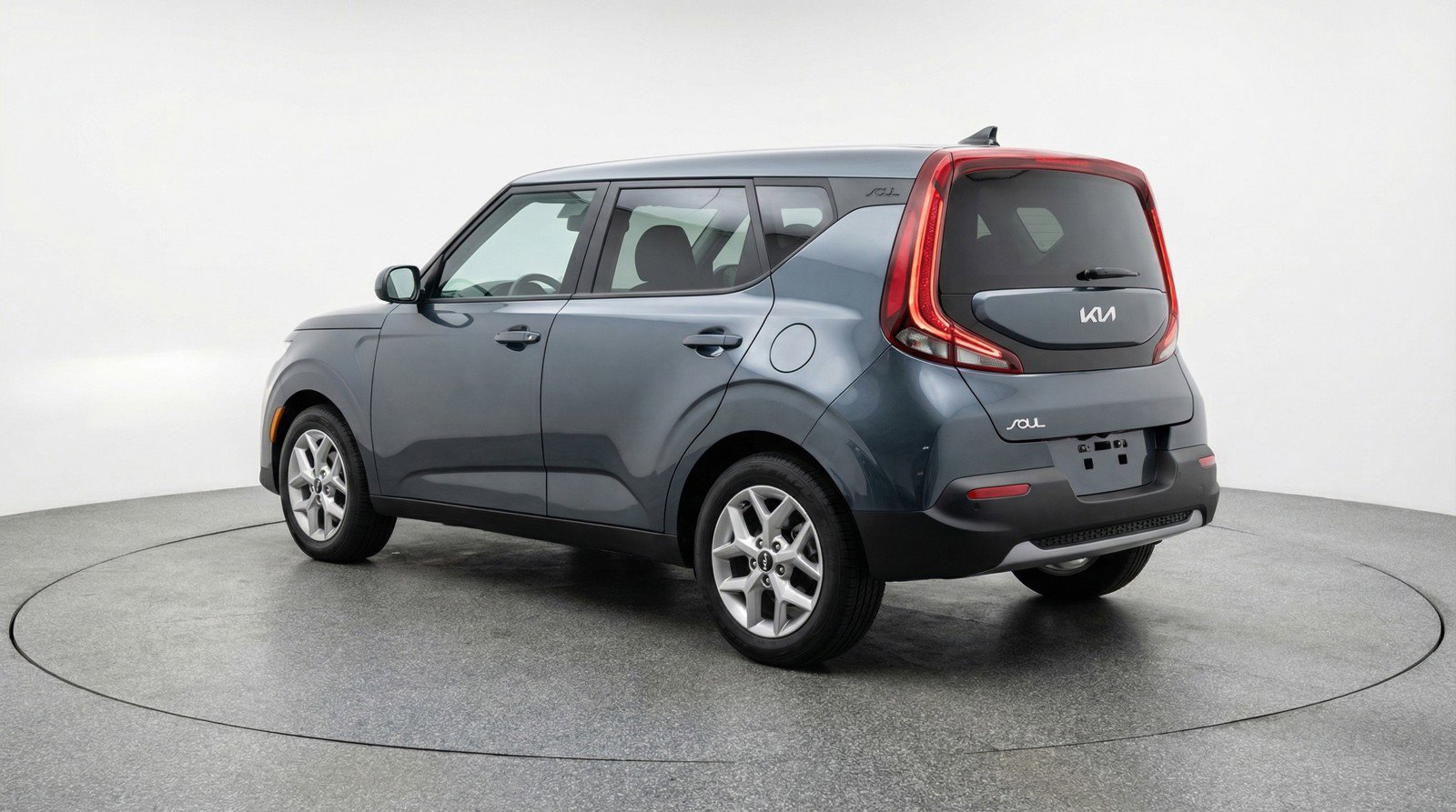 Used 2025 Kia Soul LX w/ LX Technology Package FWD image 6