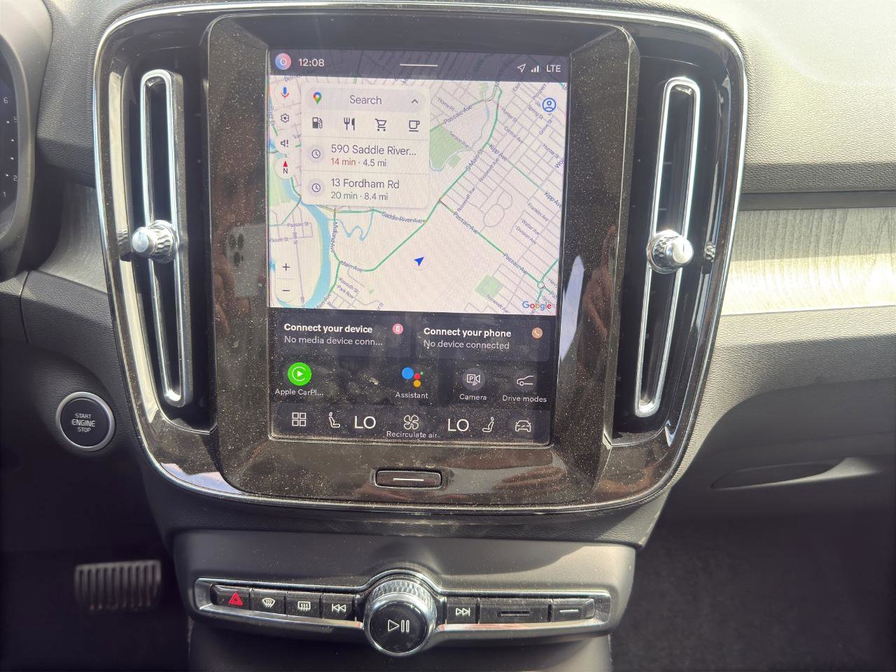 Used 2025 Volvo XC40 B5 Plus image 16