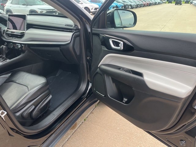 Used 2022 Jeep Compass Limited image 51