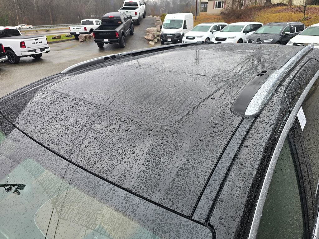 New 2026 Chrysler Pacifica Pinnacle image 23