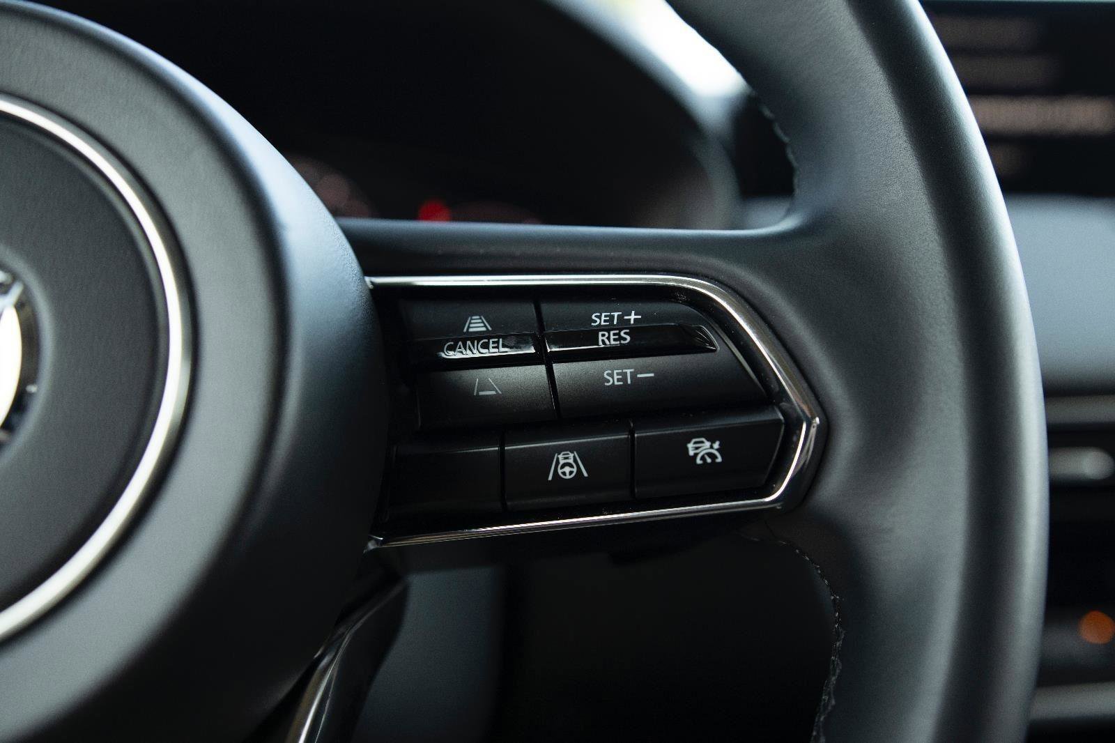 Used 2025 MAZDA CX-90 Plug-In Hybrid w/Premium Sport image 8