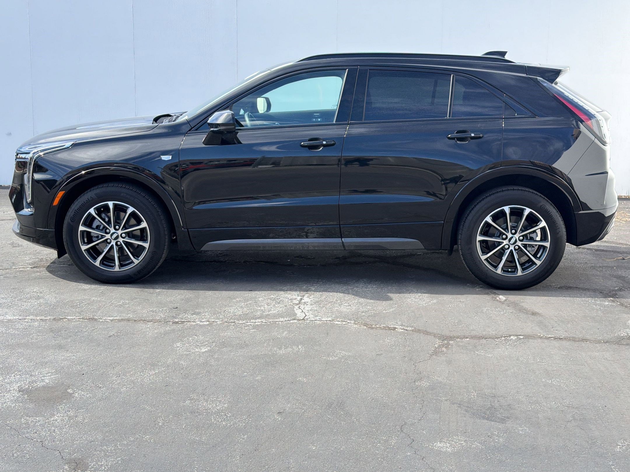 Certified 2024 Cadillac XT4 Sport image 2