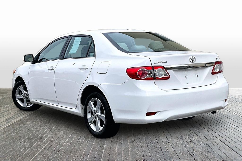Used 2013 Toyota Corolla LE w/ Premium Pkg image 6
