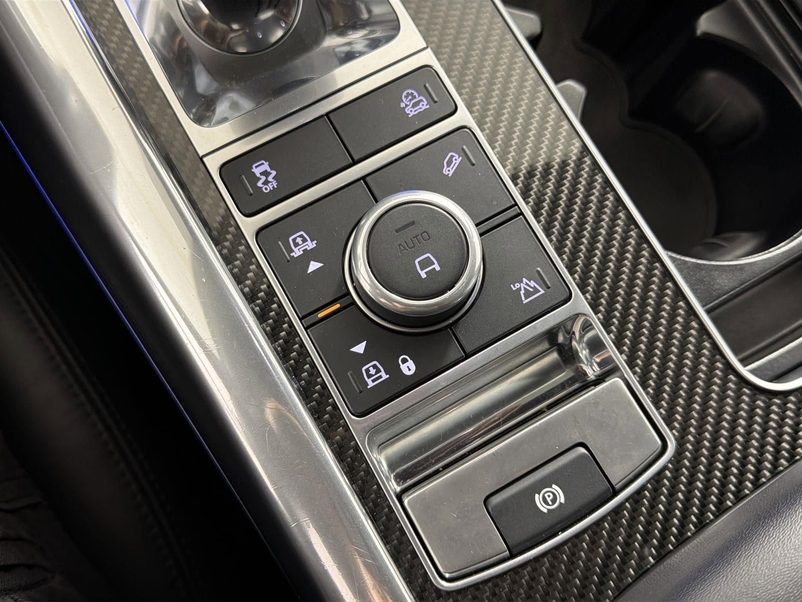 Used 2020 Land Rover Range Rover Sport SVR image 19