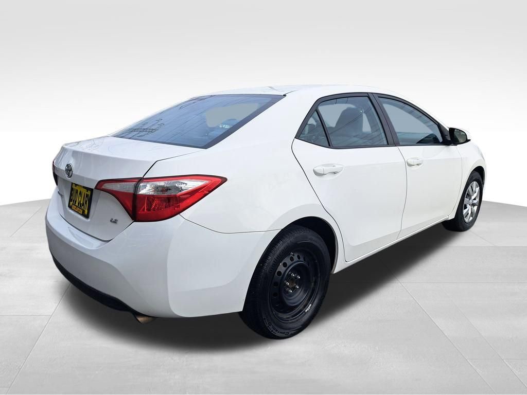 Used 2015 Toyota Corolla LE image 6