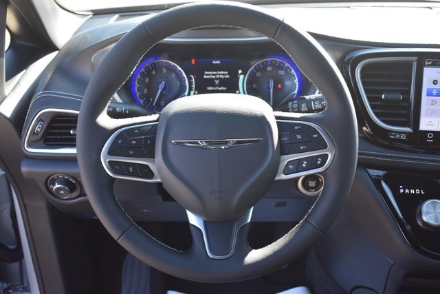 New 2026 Chrysler Pacifica Select image 19