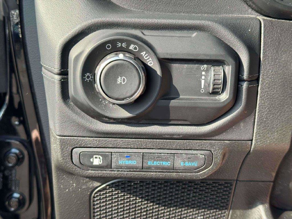 Used 2024 Jeep Wrangler High Altitude AWD/4WD image 22