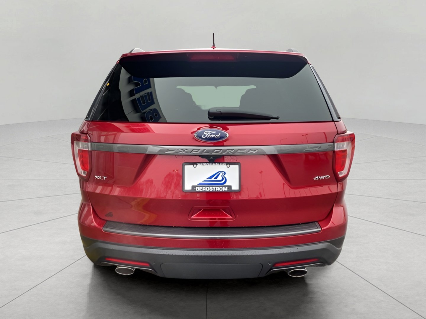 Certified 2018 Ford Explorer XLT w/ Equipment Group 202A image 6