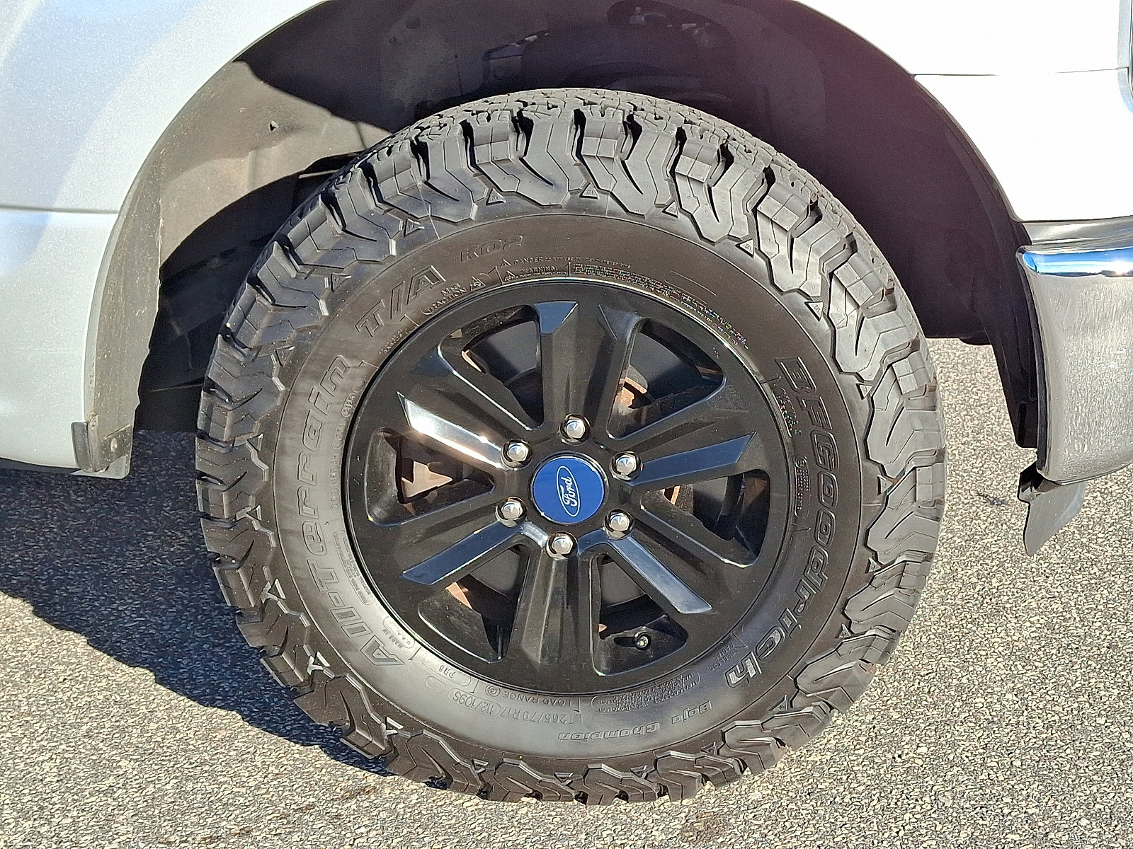 Used 2015 Ford F150 XLT w/ Equipment Group 301A Mid image 8