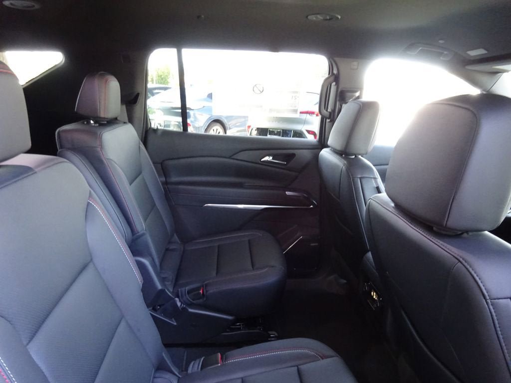 New 2026 Chevrolet Traverse Z71 w/ Enhanced Driving Package AWD/4WD image 22