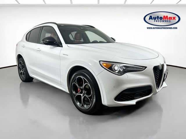 Used 2023 Alfa Romeo Stelvio Veloce image 1