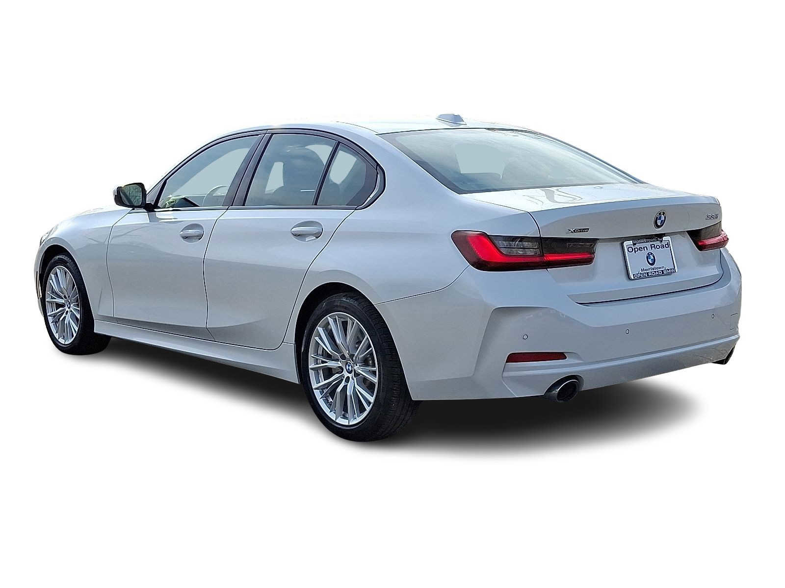 Certified 2023 BMW 330i xDrive Sedan w/ Premium Package image 4