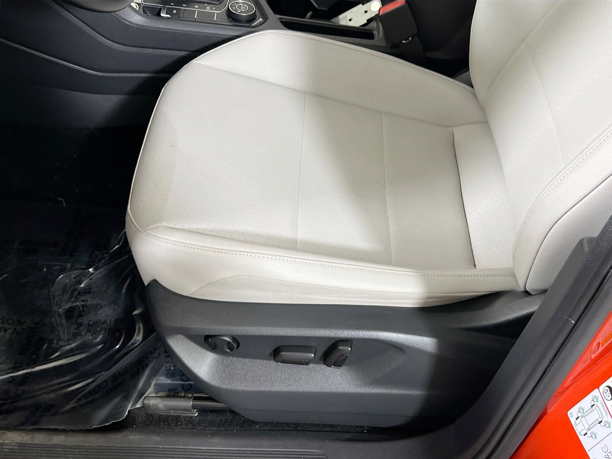 Used 2019 Volkswagen Tiguan SE w/ Panoramic Sunroof Package AWD/4WD image 18