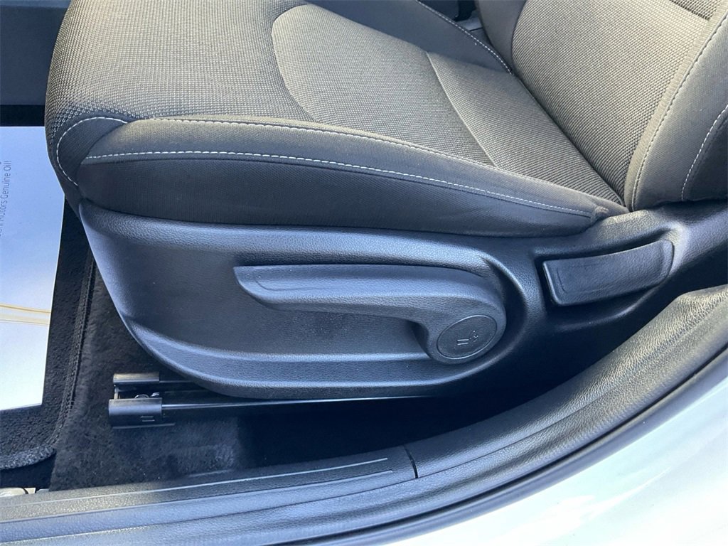 Used 2023 Kia Forte LXS image 13