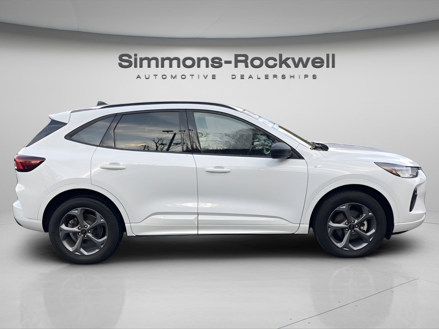 Used 2023 Ford Escape ST-Line image 4