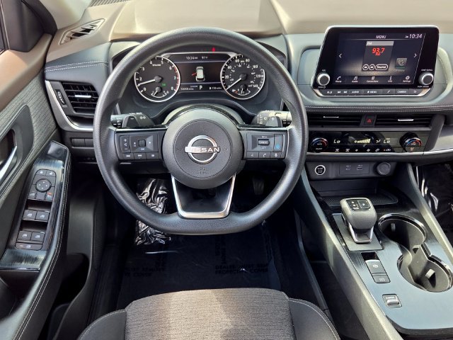 Used 2023 Nissan Rogue SV FWD image 11